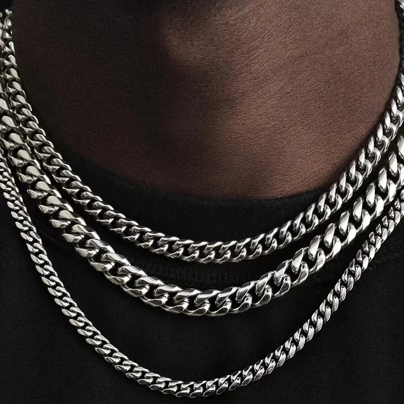 Cuban Link Necklace – 7mm Wide made of Stainless Steel